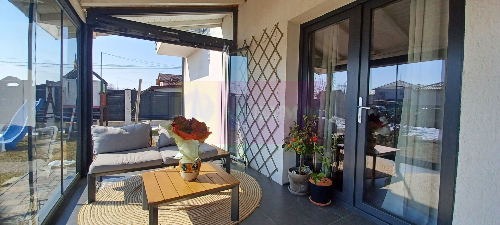 Săbăreni, casă P+1+pod, 5 camere, 130 mp utili, curte 470 mp