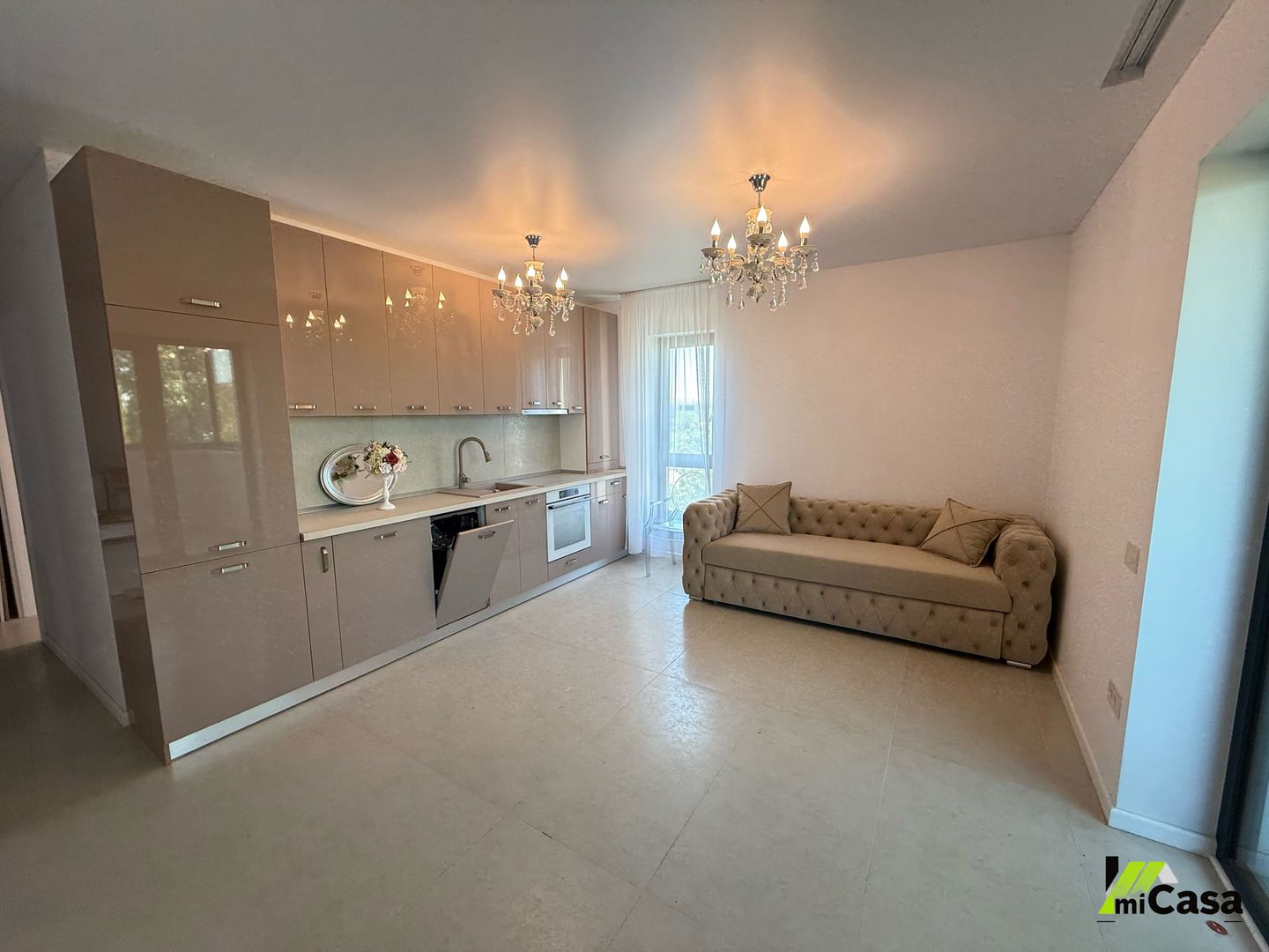 3 camere, Flamingo Luxury 2