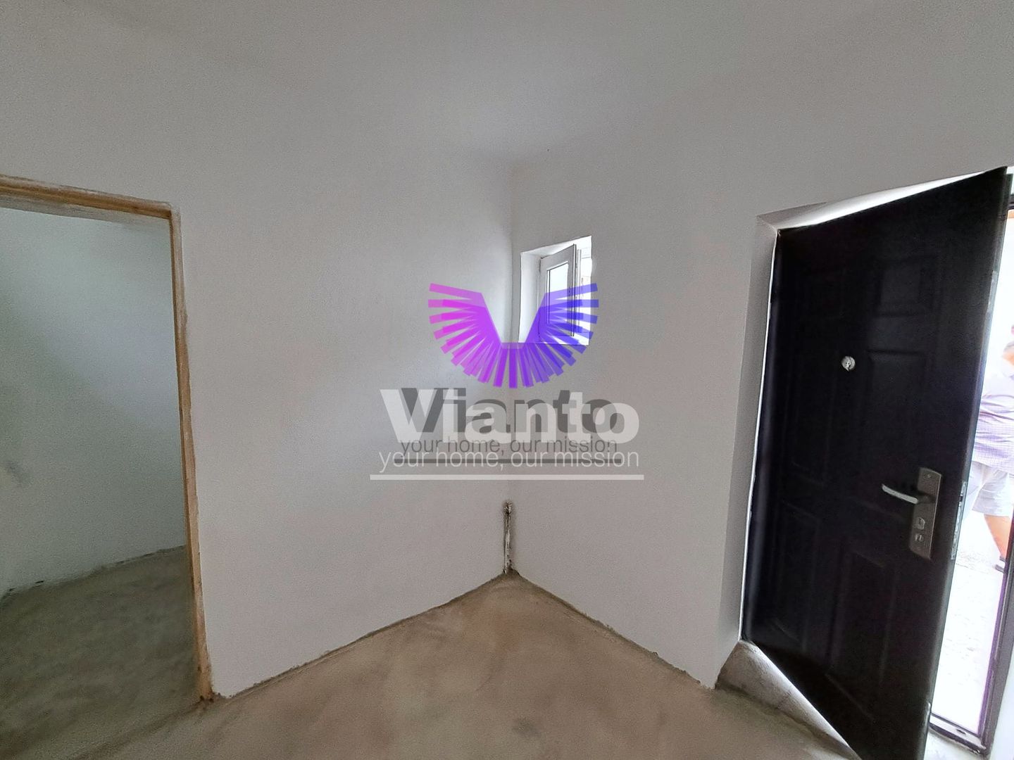 Casa 2 Camere-37mp, si Curte 25mp in Piata Cluj