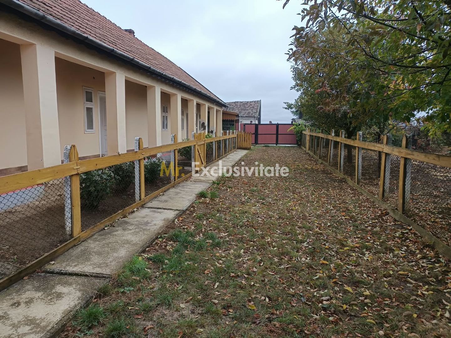 Casă tradițională cu teren de 4.400 mp în Vașad - imaginea 5