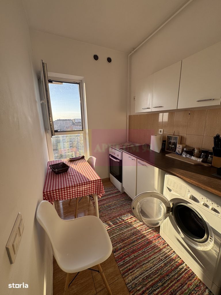 Garsonieră cu balcon Complexul Rasarit de Soare, Titan