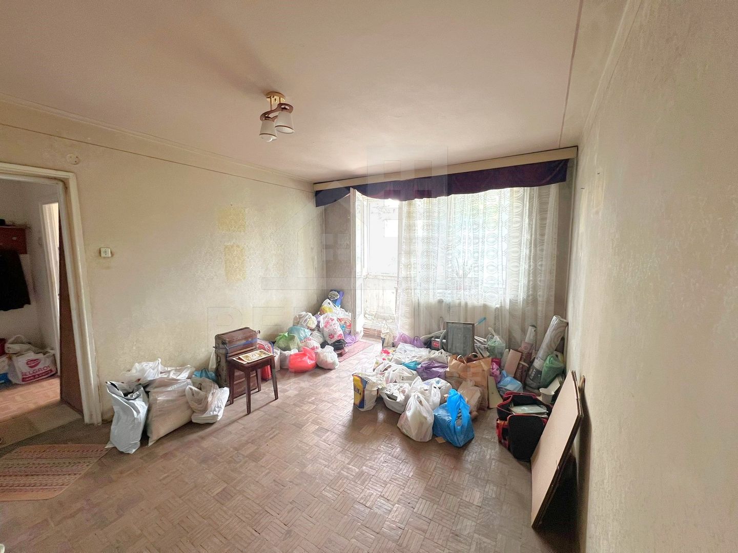 Apartament-2 Camere-48mp-CT- Etajul 2-Izolat-Bulevardul Saturn-Brasov - imaginea 3