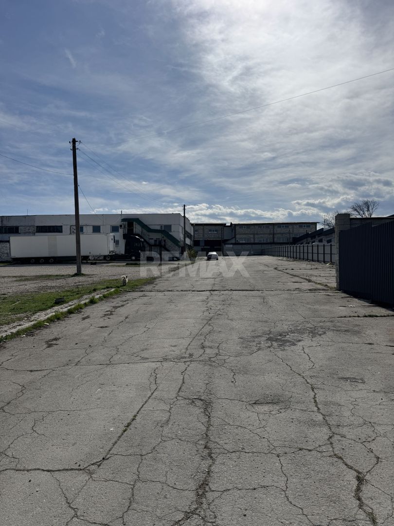 Spre închiriere Autoservice Tir/Bus cu teren de 0,59 ha - imaginea 14