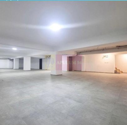Vanzare spatiu comercial in zona Calea Vitan stradal, bloc nou 2022