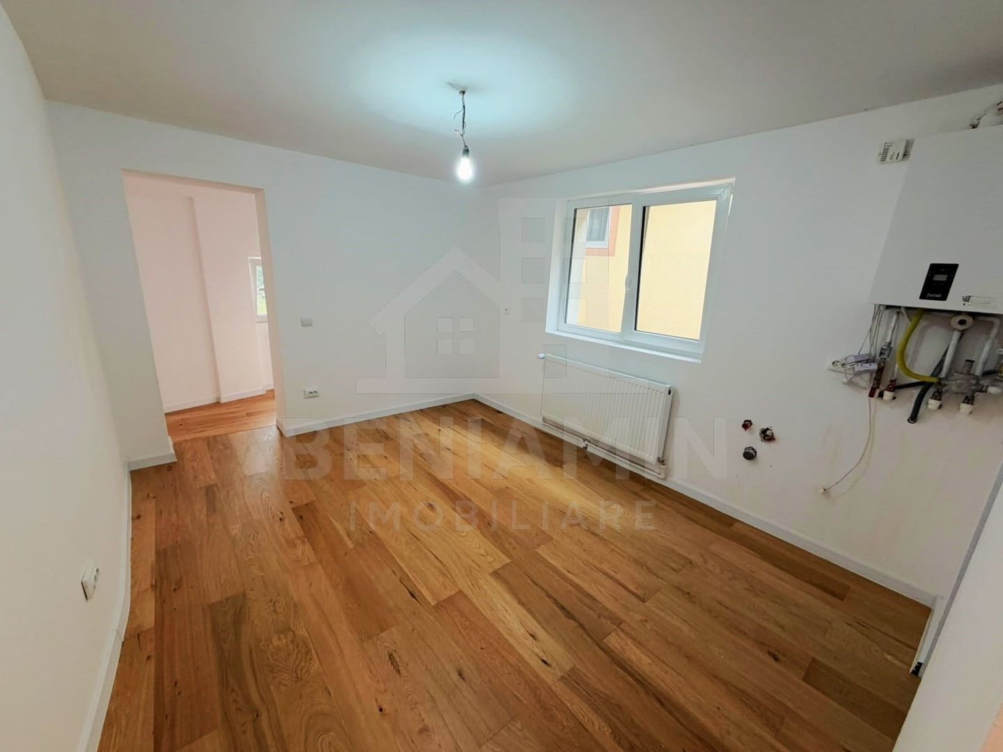 Casa renovata complet in Schei - Brasov cu Terasa Panoramica - imaginea 3