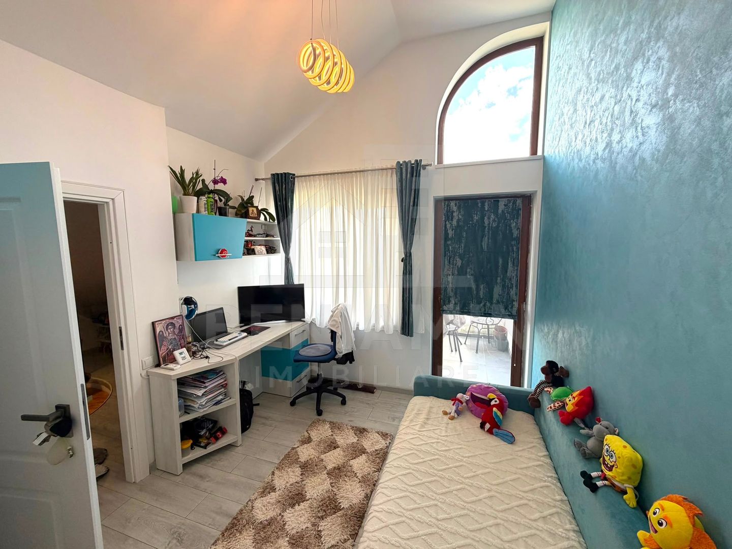 Apartament cu 3 camere si 3 bai in Craiovita Noua - Promenada Mall - - imaginea 7