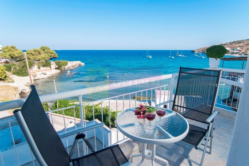 Hotel de vanzare, insula Aegina, Grecia,  prima linie la marea Egee