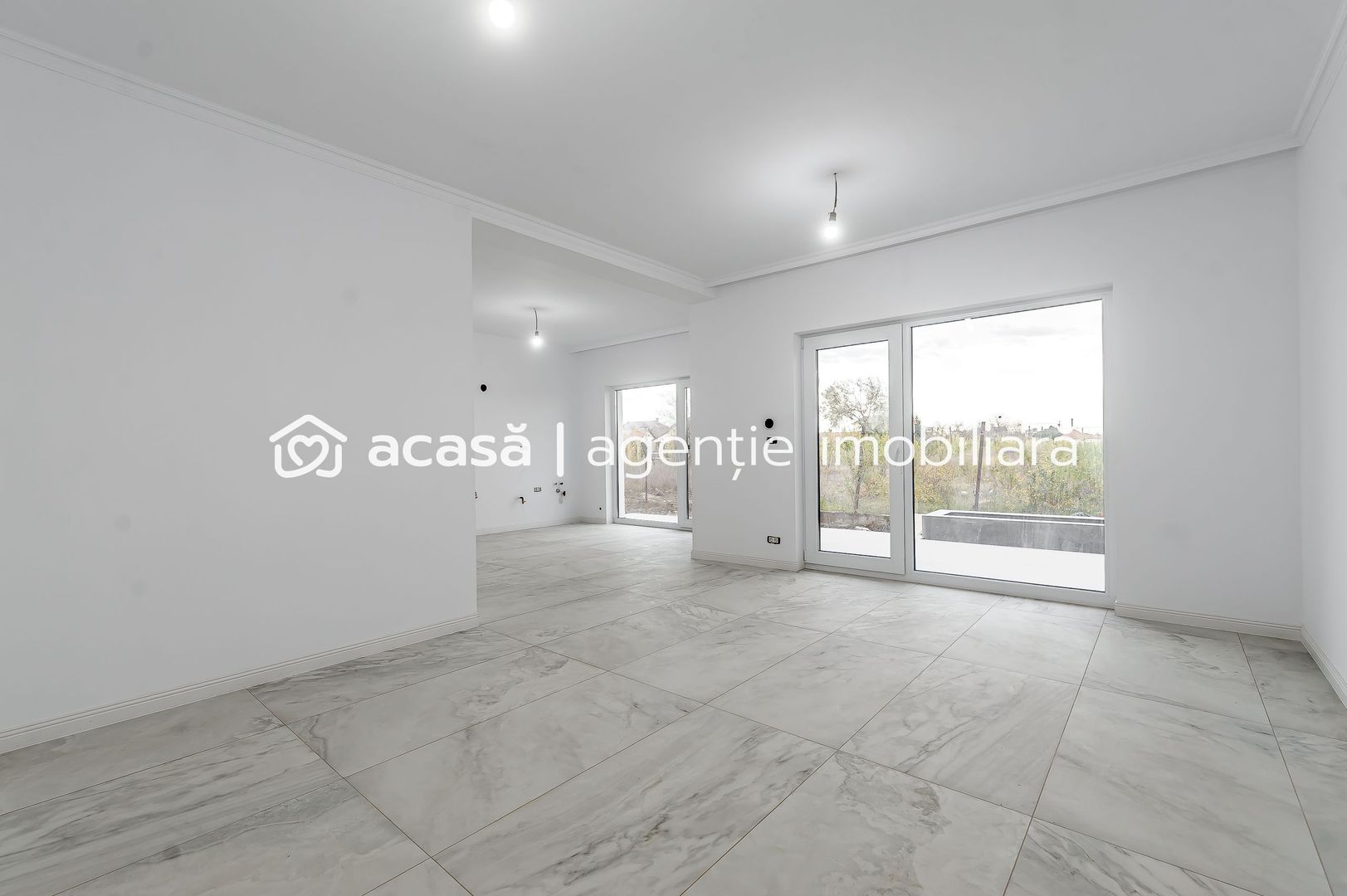 Imagine 4 - Casă nouă 2025 cu terasă rooftop – 5 camere, design modern, în Gai