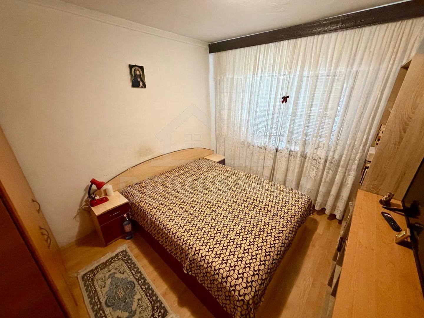 4 camere decomandate - Craiovita Noua - etaj 2 cu 2 bai - bloc 1982 - - imaginea 6