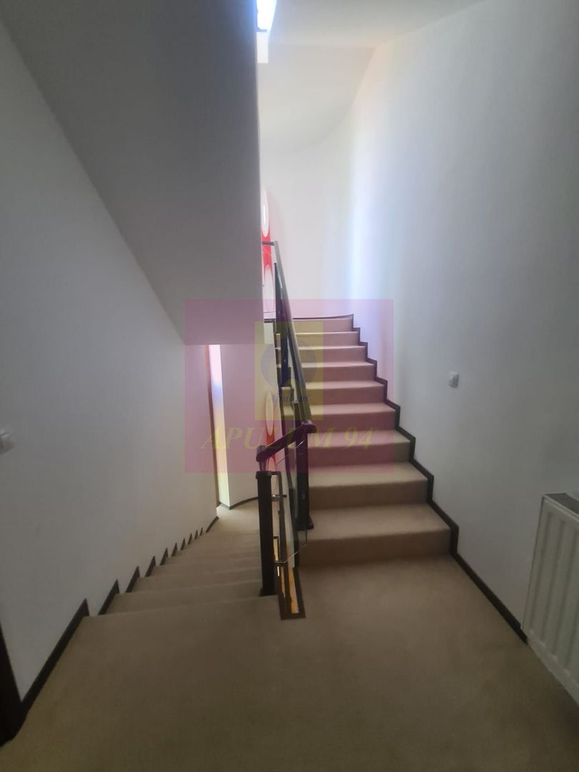 Vila de lux de vanzare in Predeal - imaginea 30