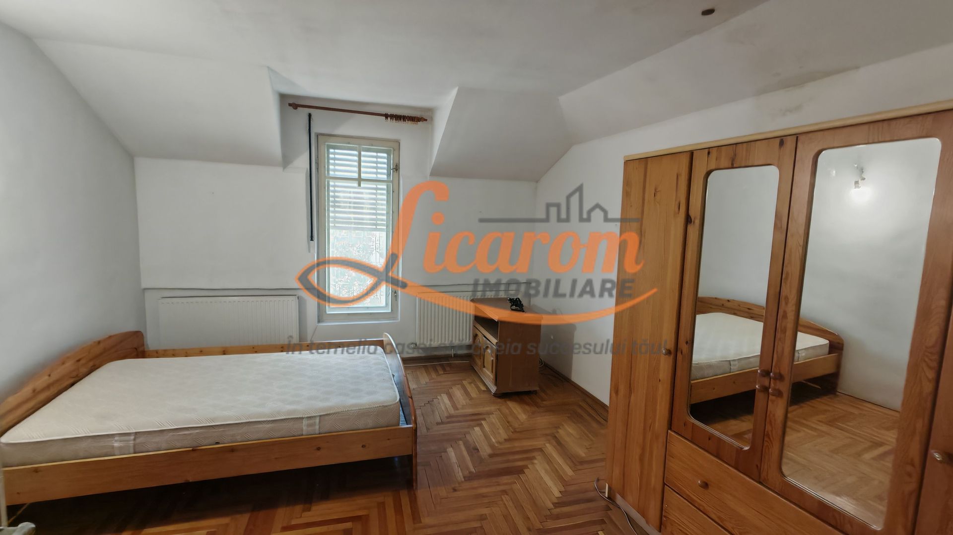 Casa PRETABILA DESTINATIE COMERCIALA,Brasovul Vechi,P+E, 3 cam - imaginea 11