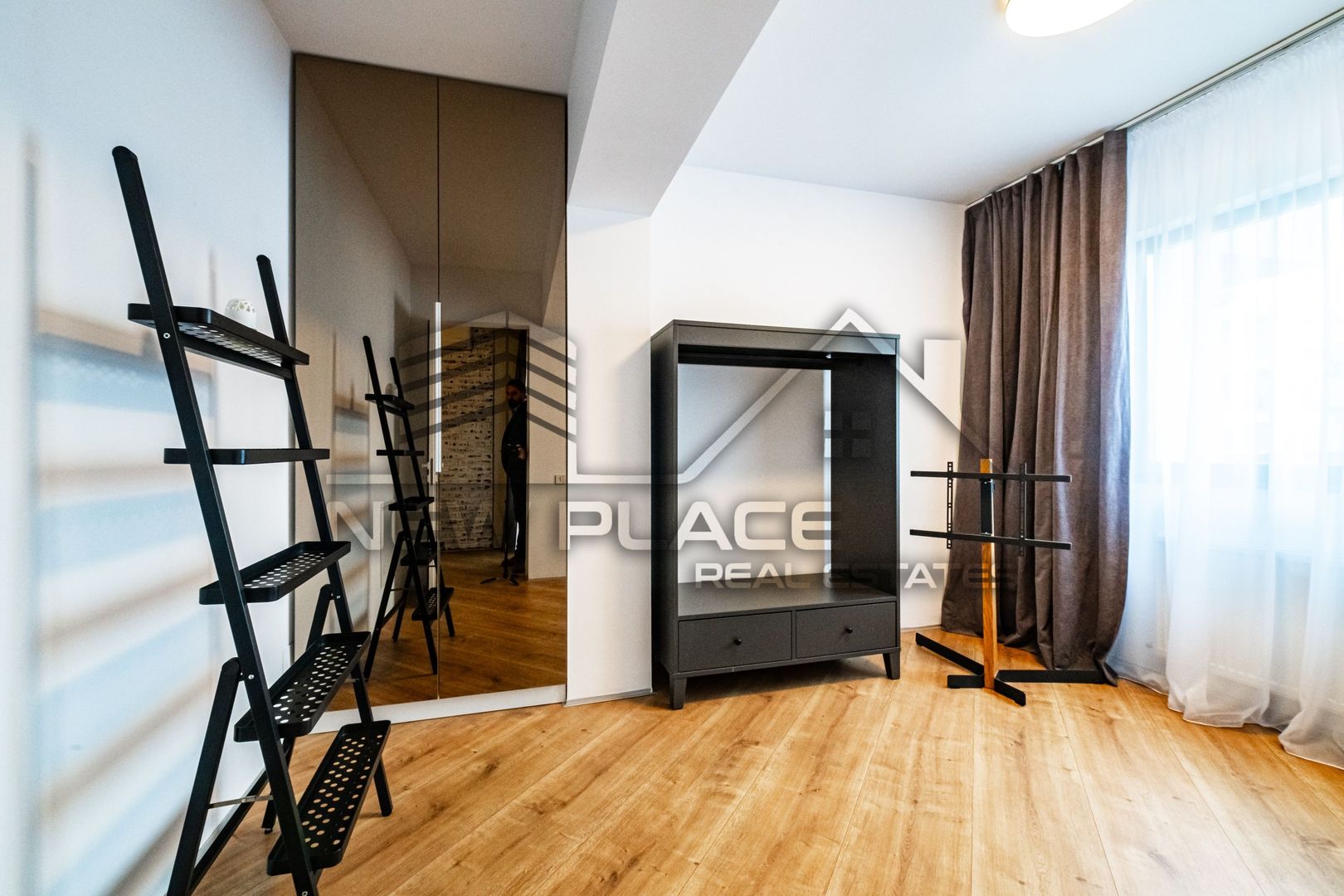 [VIDEO] 4City North | Apt exclusivist | Vedere curtea interioara | Lux - imaginea 14