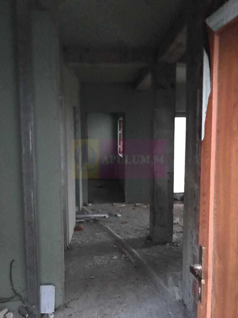 Vila la rosu Zarnesti- Mitropolit Metianu cu vedere superba spre munte