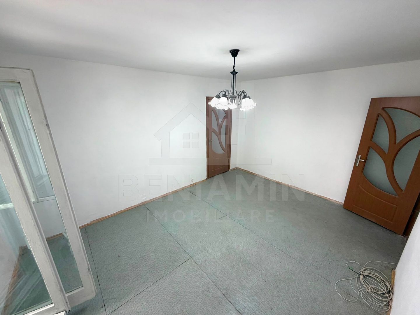 Apartament 2 camere etaj 1 cu teava de gaze 41mp Craiovita - imaginea 2