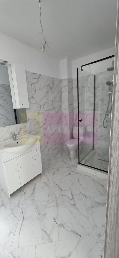 Apartament 3 camere de vânzare la Sinaia