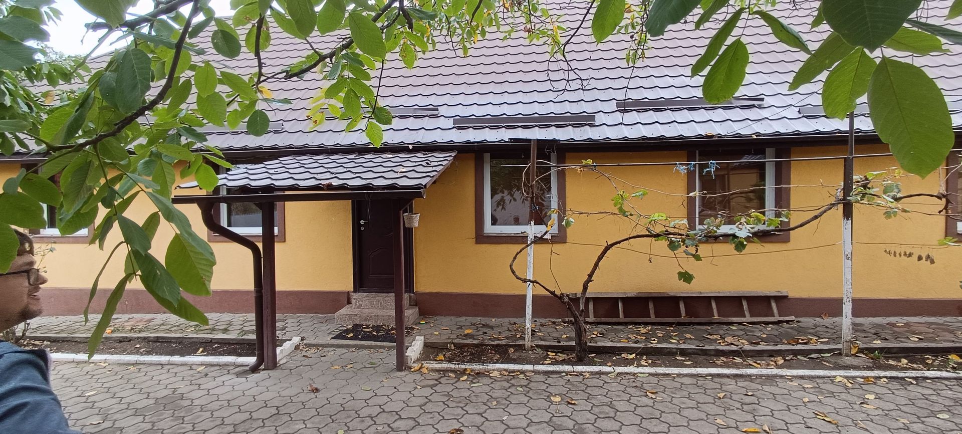Casă spațioasă cu 4 camere , curte și teren generos în Mașloc - imaginea 5