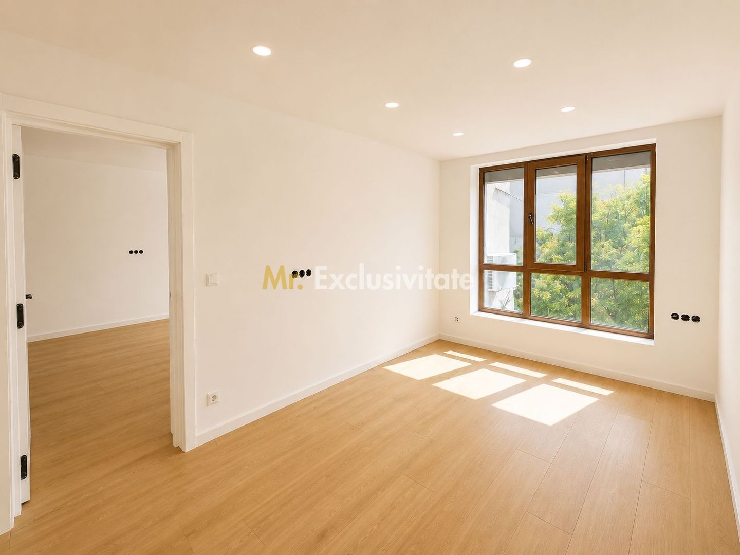 # Apartament renovat integral, Satu Mare zonă centrală, etaj 3/4 - imaginea 4