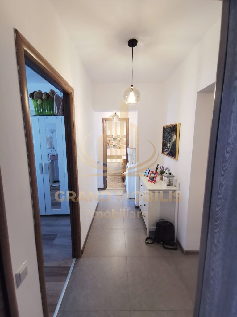 Vând apartament cu trei camere confort 1 - imaginea 3