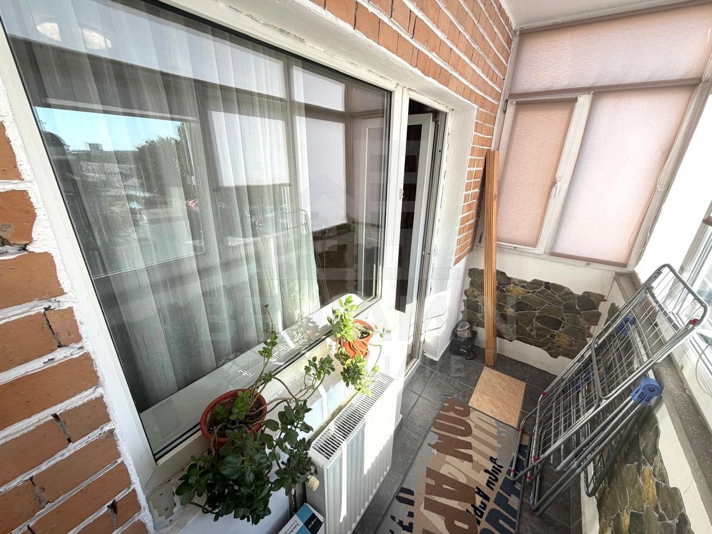 Apartament 2 camere decomandat 1 Mai Parcul Romanescu etaj 3 56mp - imaginea 6