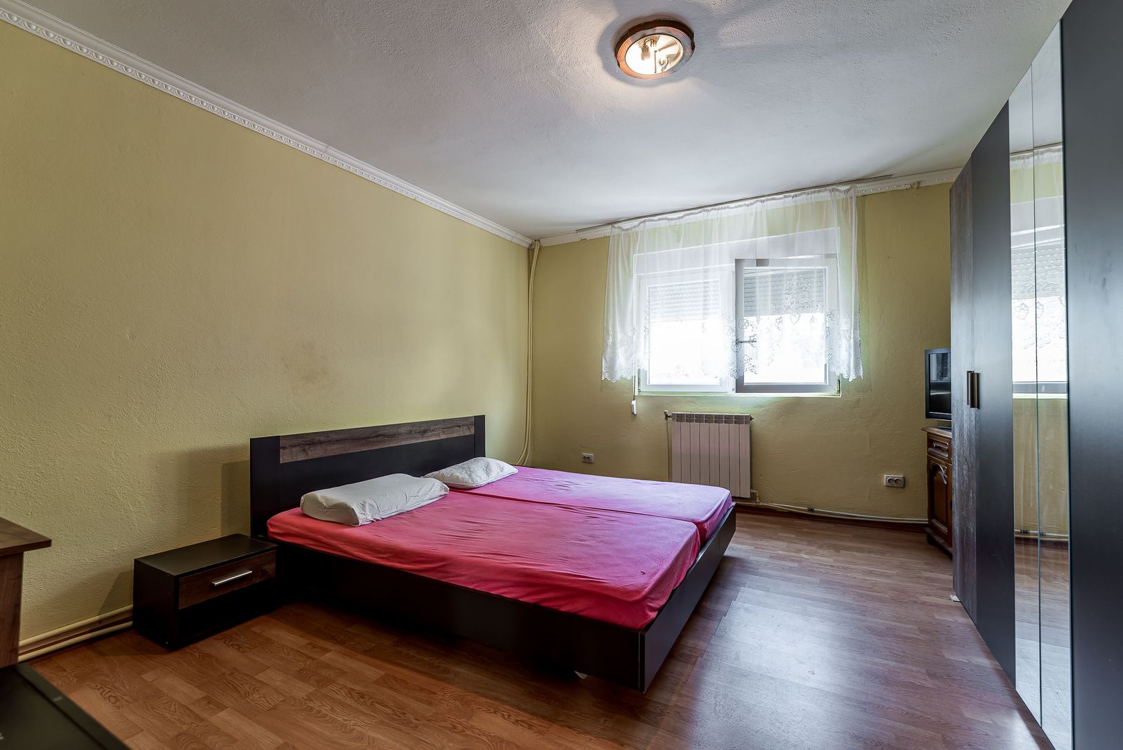 Imagine 4 - Casa in Micalaca - teren 457 mp - Garaj si Gradina - COMISION 0%