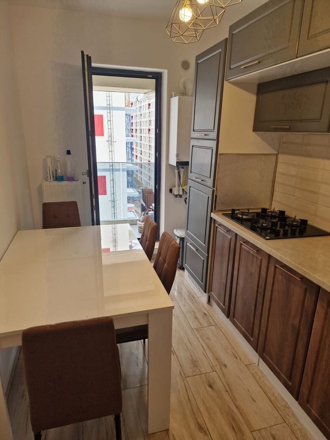 Inchiriez apartament 2 camere Exigent Plaza/Lujerului
