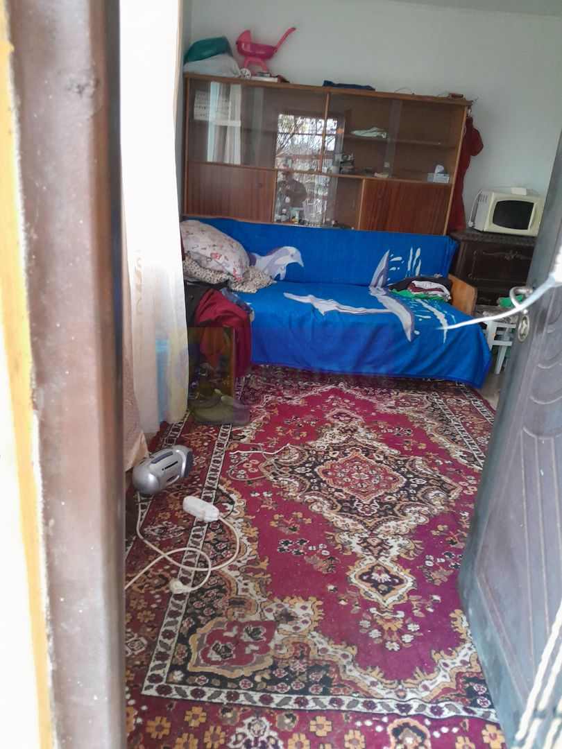 De vanzare casa +teren 16k mp in BARCANESTI / IL