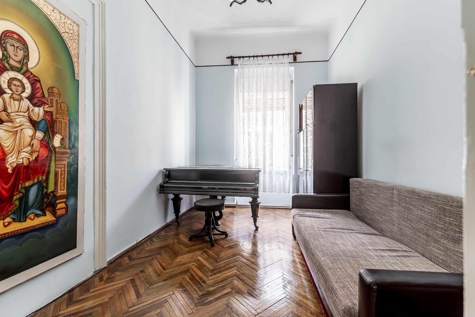 Imagine 3 - Apartament 3 camere, etaj 1, ultracentral (clădire cu 4 apartamente)