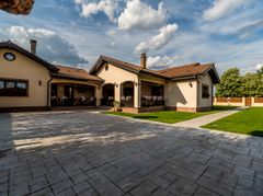 Vilă superbă la sol de vânzare in Zadareni Comision 0