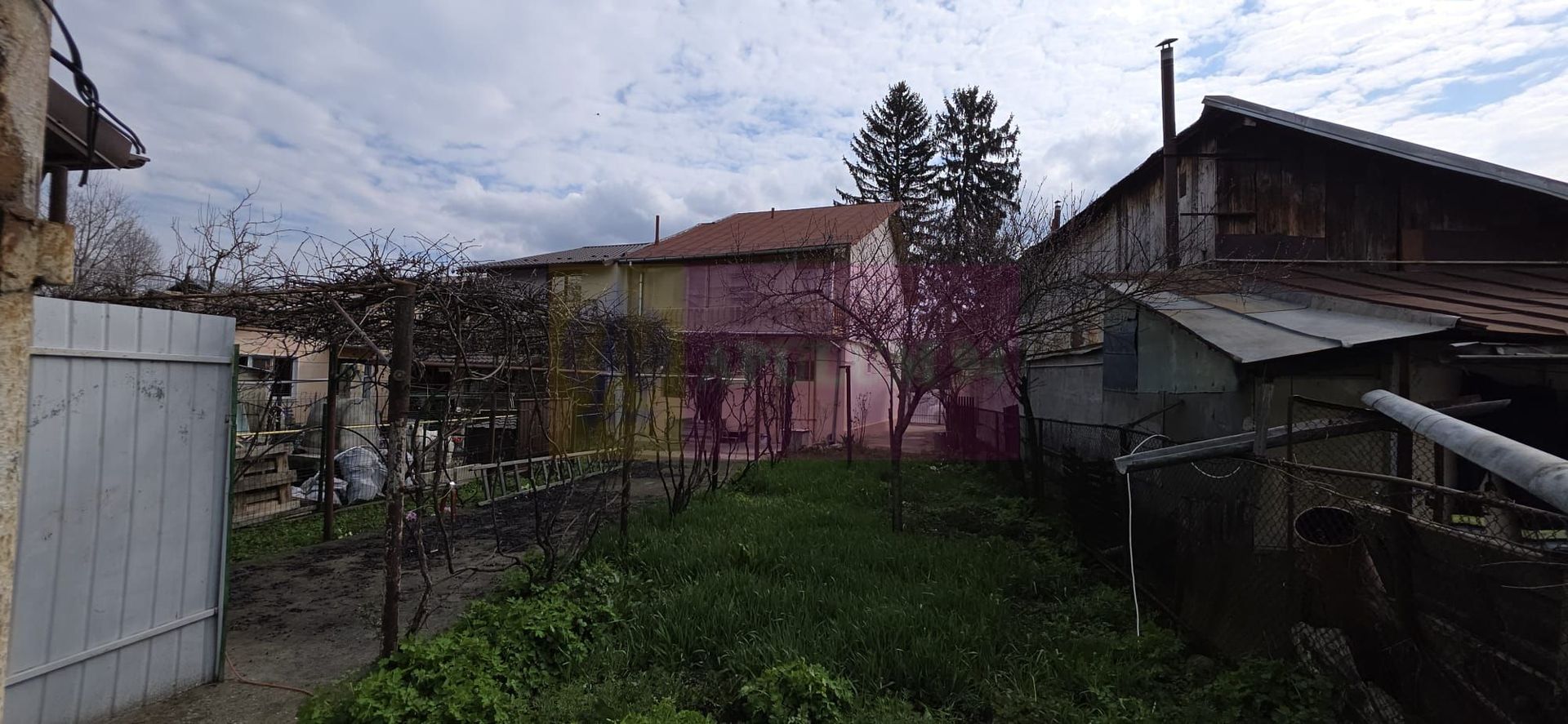 Casa de vanzare cu 3 camere in Poiana Campina