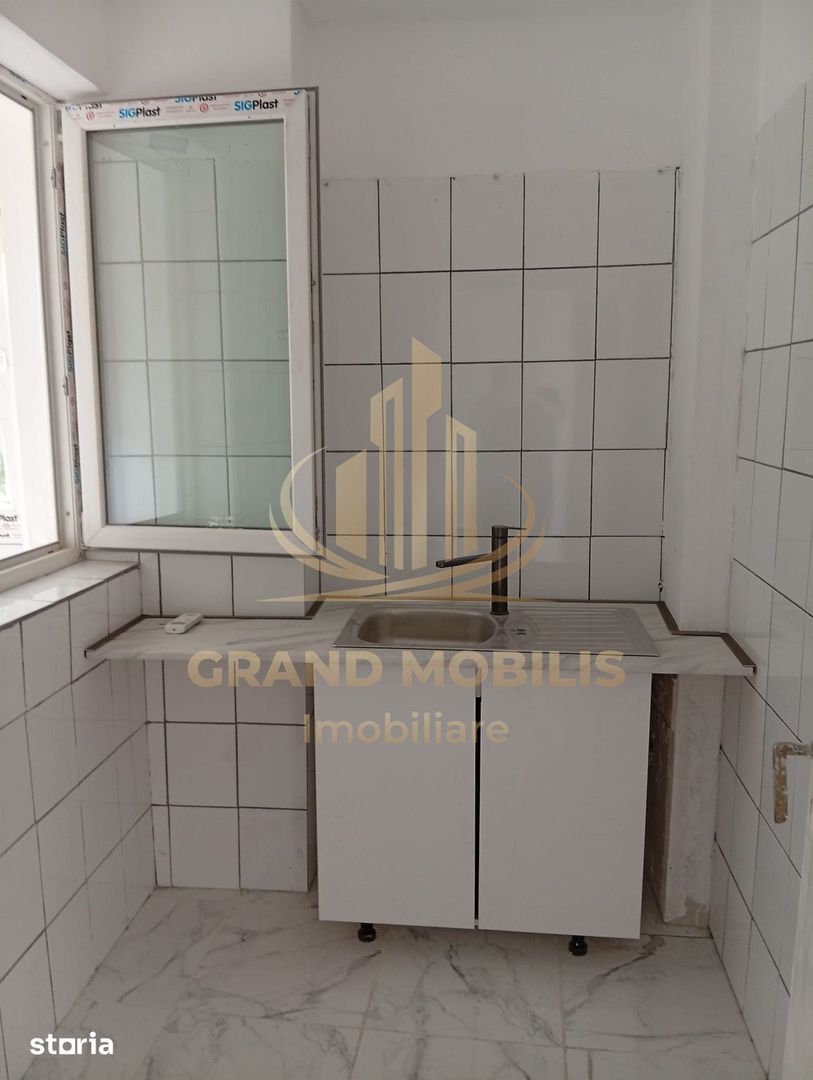 Apartament 2 camere decomandat, renovat - imaginea 10