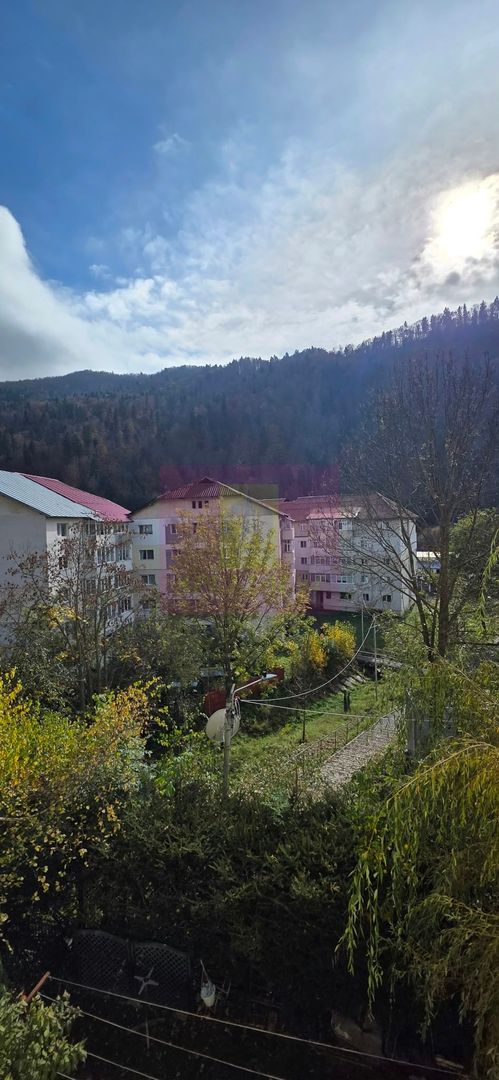 Apartament cu 2 camere de vânzare în Azuga – vedere spre munte - imaginea 12