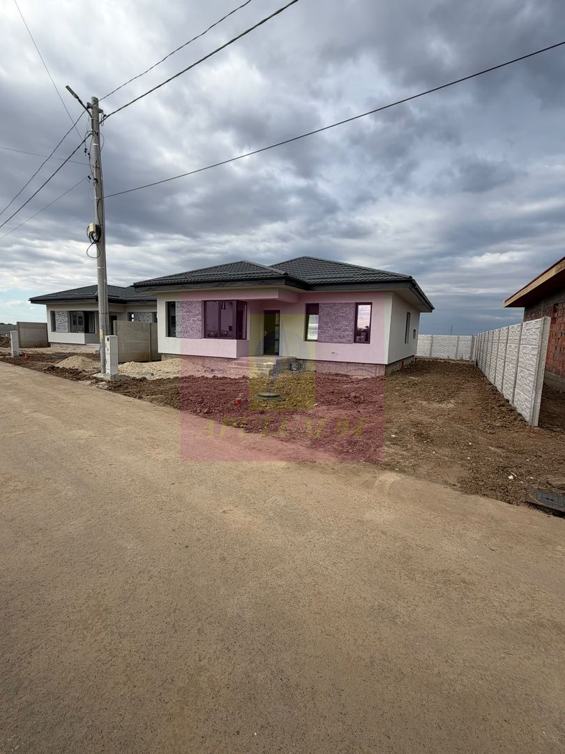 Casă noua 4 camere, apă, canalizare, gaze, asfalt, Dragomiresti Vale - imaginea 4