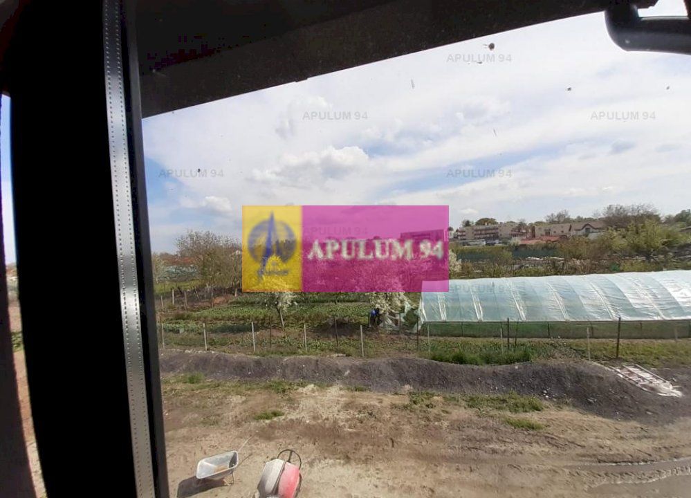 Vilă nouă în ansamblu de vile înșiruite
