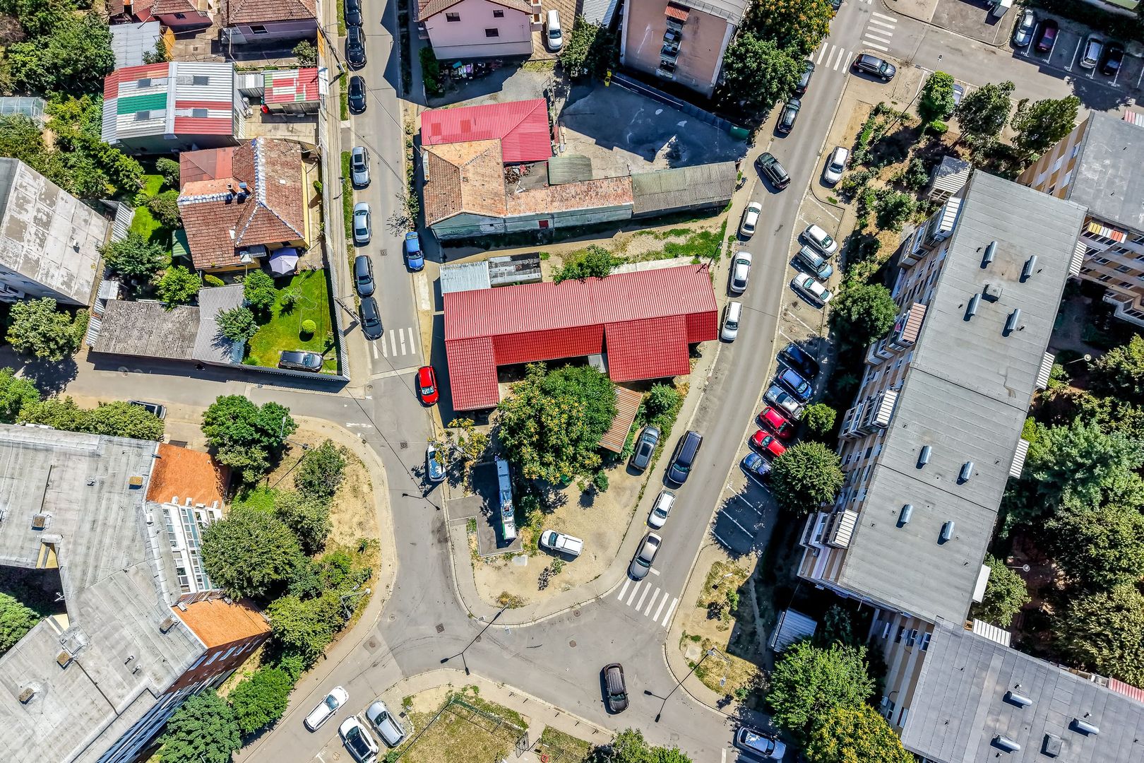 Imagine 2 - Casă individuală cu potențial comercial excelent in cartierul Vlaicu