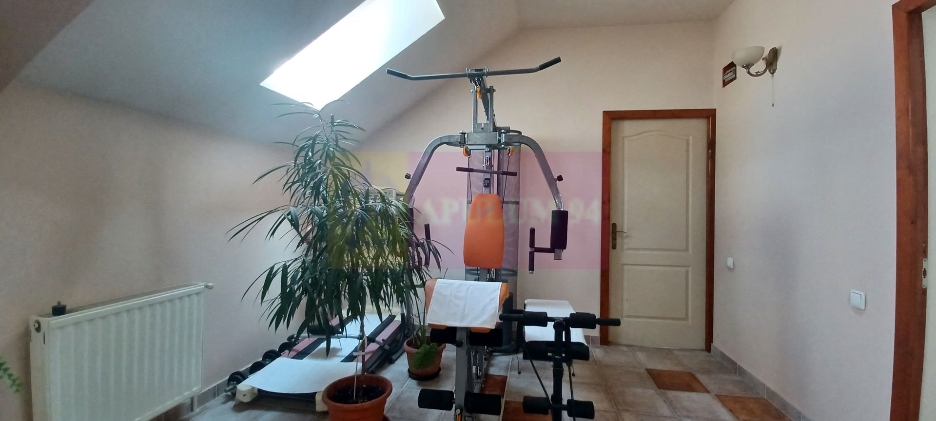 Joița, vilă 5 camere 187 mp utili + garaj, terasă, pivniță, curte 578