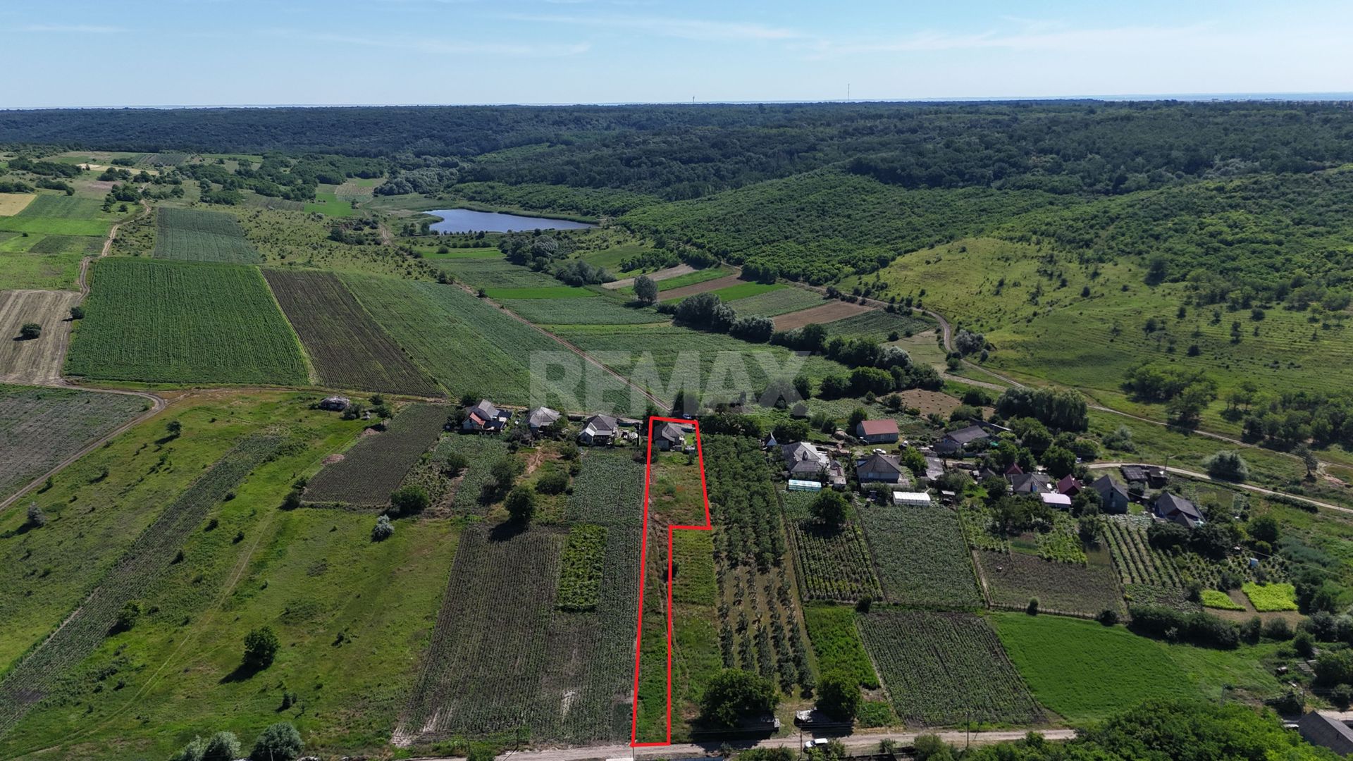 Casă cu priveliște spre pădure și 25,7 ari de teren – Hîrbovăț, r. Anenii Noi - imaginea 3