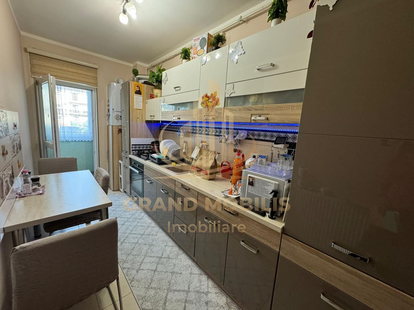 Apartament complet mobilat cu 3 camere în Giroc - imaginea 3