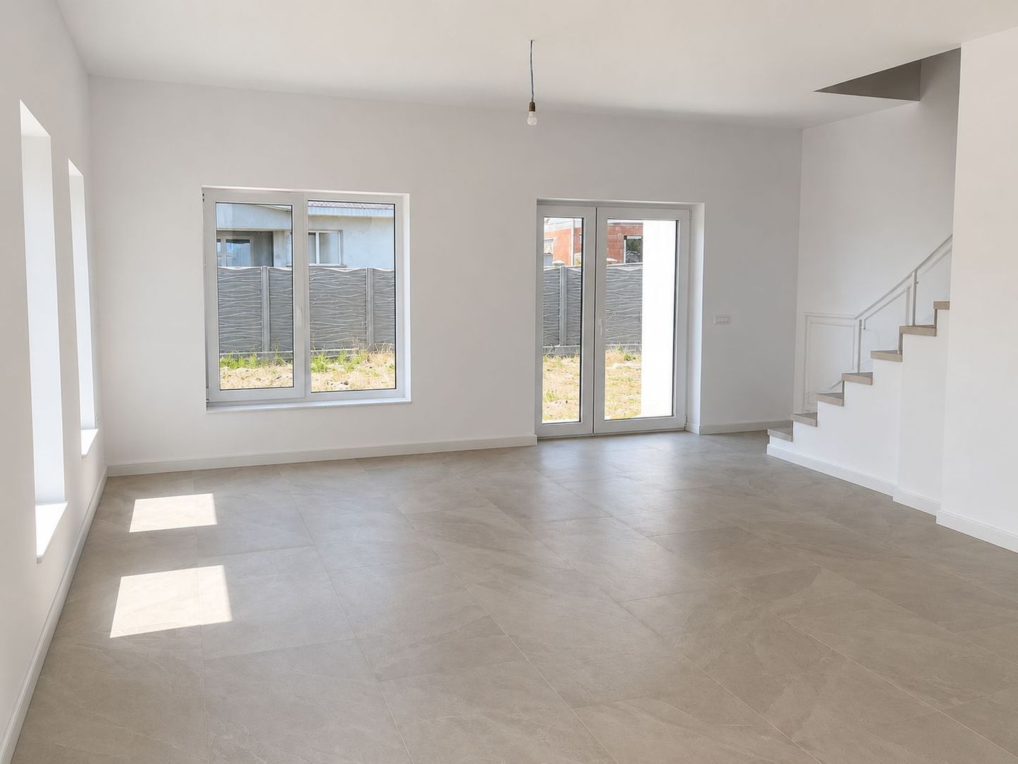 Jumătate de duplex premium, 120 mp utili, teren 256 mp, garaj și 3 dor - imaginea 19