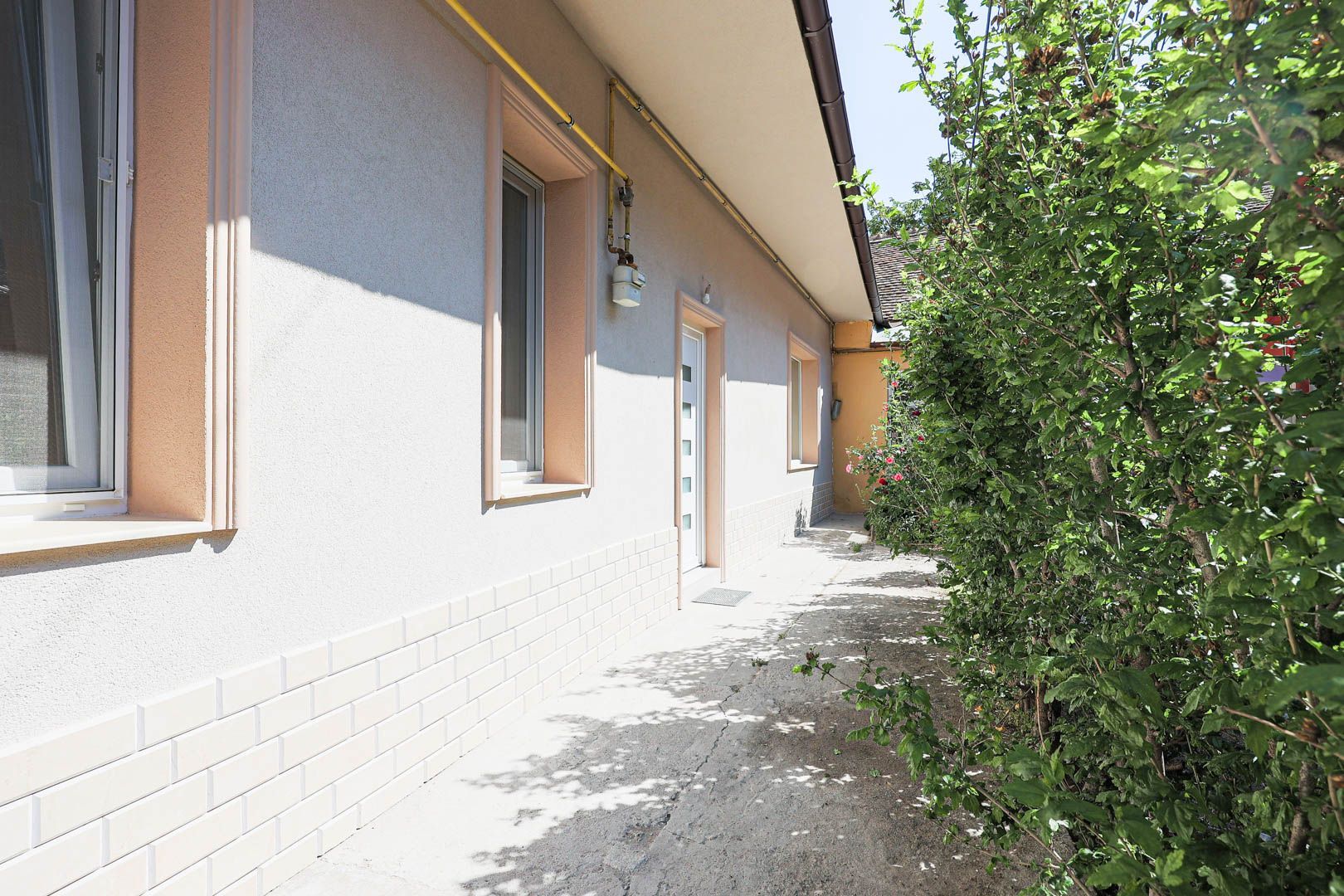 REPOZITIONARE PRET! Apartament renovat complet – str. Mărășești