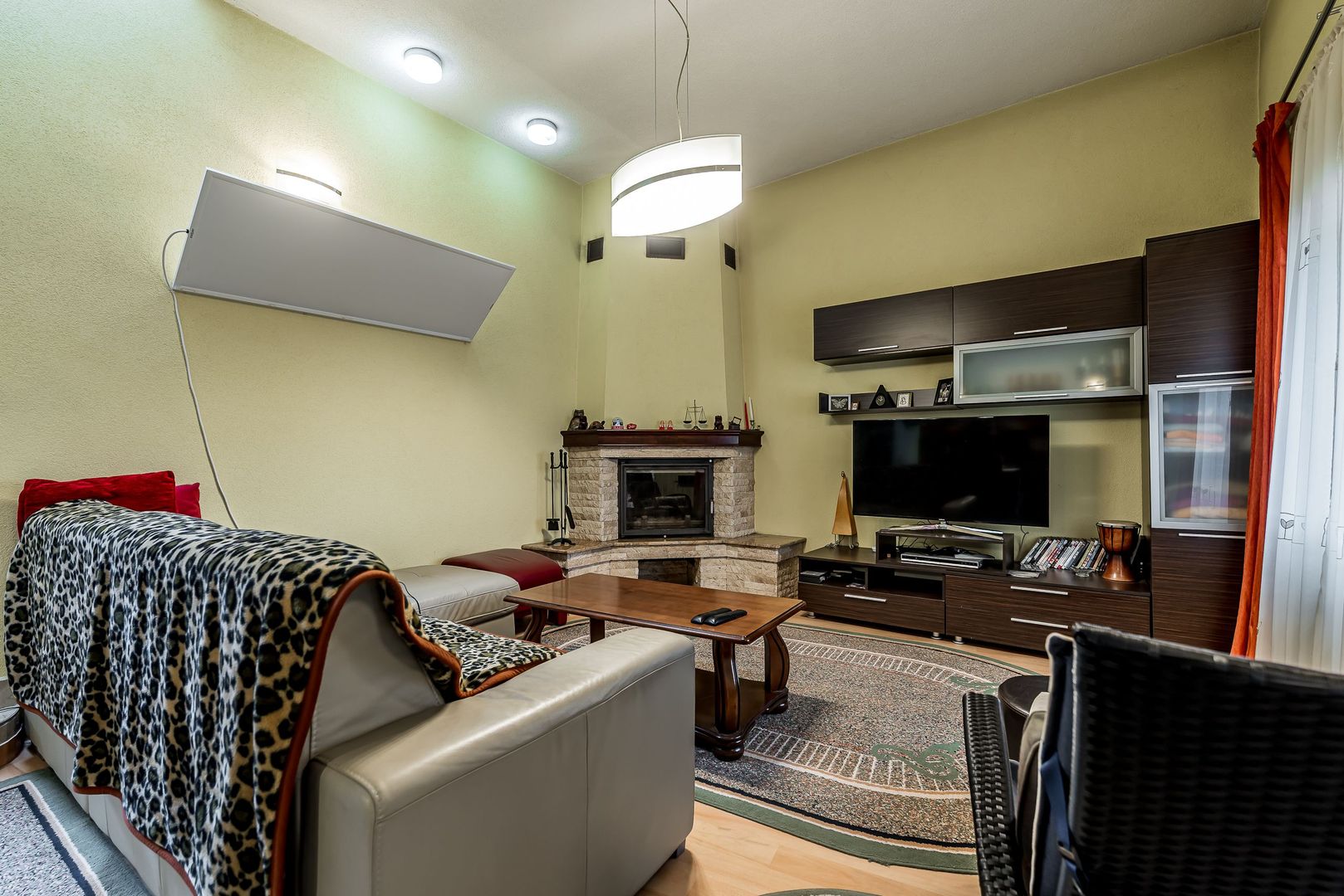 Imagine 6 - Spațiu comercial,  hala, si un penthouse în centrul Aradului Nou