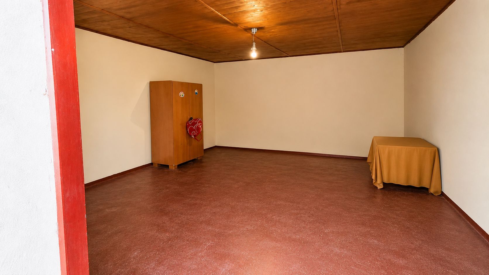 Casă individuală, teren generos de 1.348mp, poziție centrală, Giarmata - imaginea 7