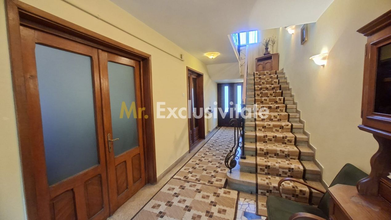 Casa Centrala de vanzare - Strada Rahovei Pitesti - imaginea 9