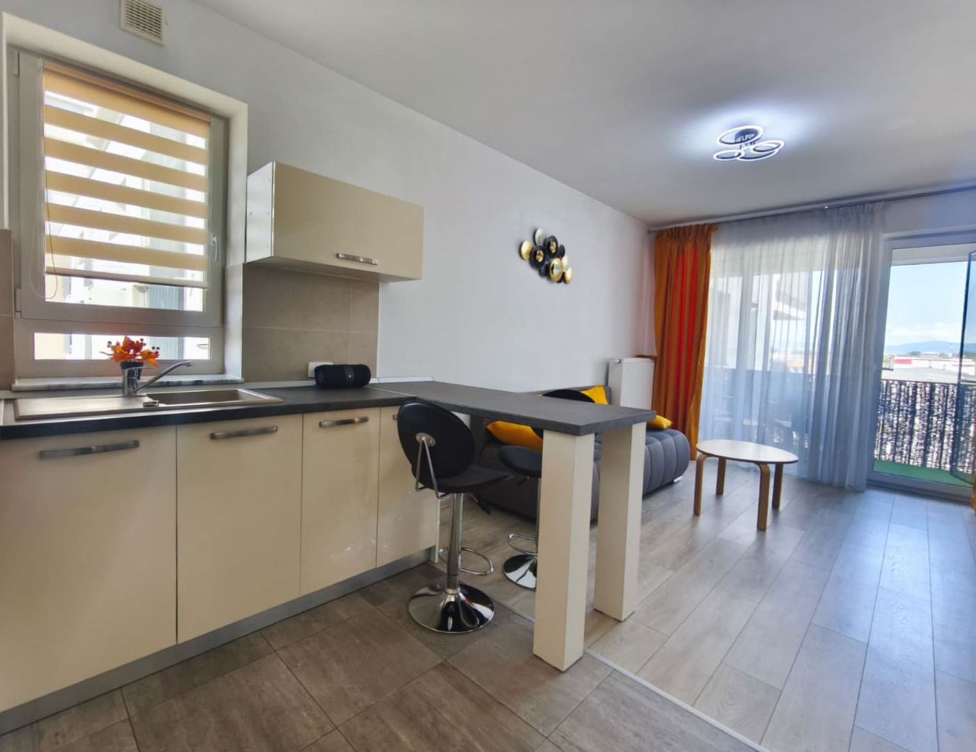 Studio Elegant în Kasper Coresi Balcon  Parcare  Boxă - imaginea 9