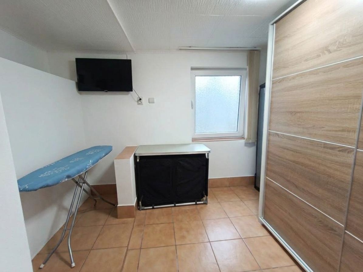 Casă cu 4 camere și curte intimă, Calea Martirilor – Timișoara - imaginea 5