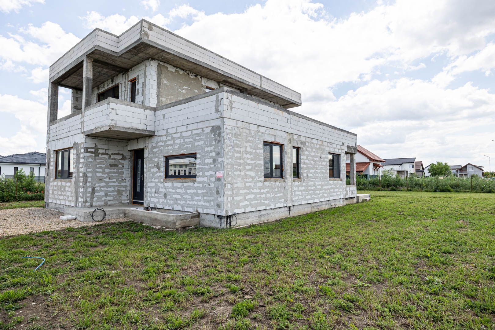 Vilă spațioasă cu 6 camere – Via Carmina, Arad. Preț redus 199.000 €