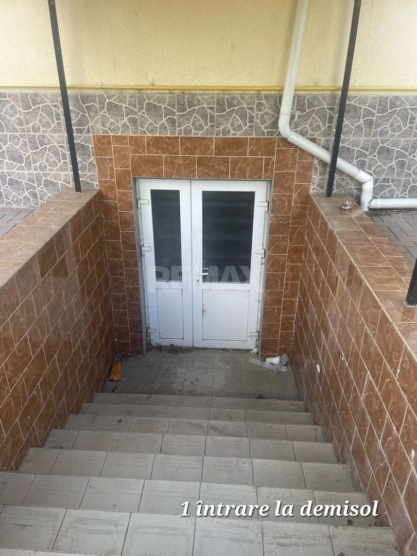 Spațiu comercial Basarabeasca centru 542m2 - imaginea 19