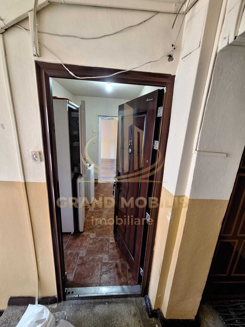 Apartament 2 camere recent renovat – Zona Calea Șagului - imaginea 5