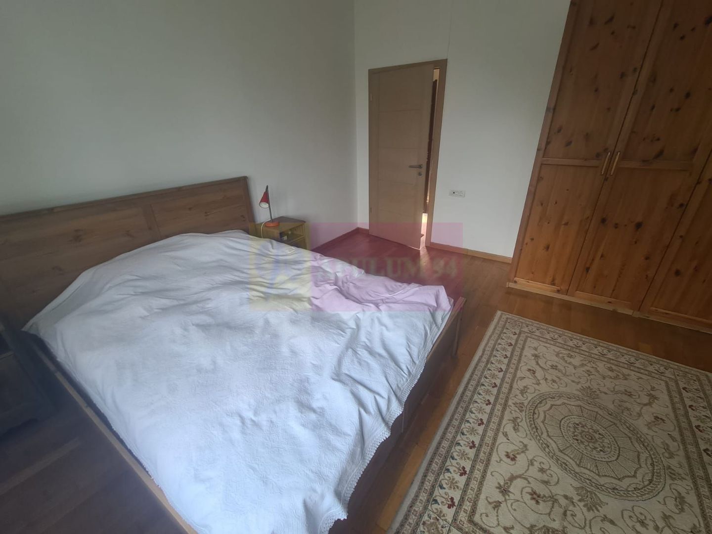 Vila de vanzare cu 6 camere in Cornu (teren 6.600 mp)