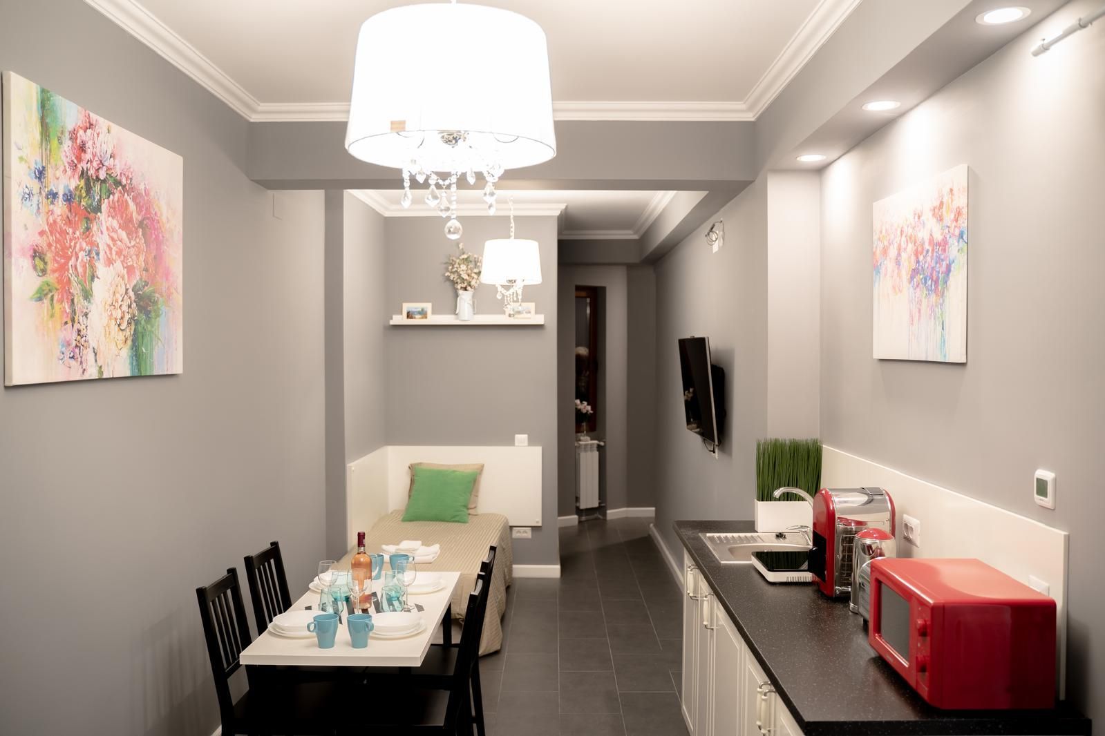 Universitate apartament 5 camere 220 mp de inchiriat - imaginea 21