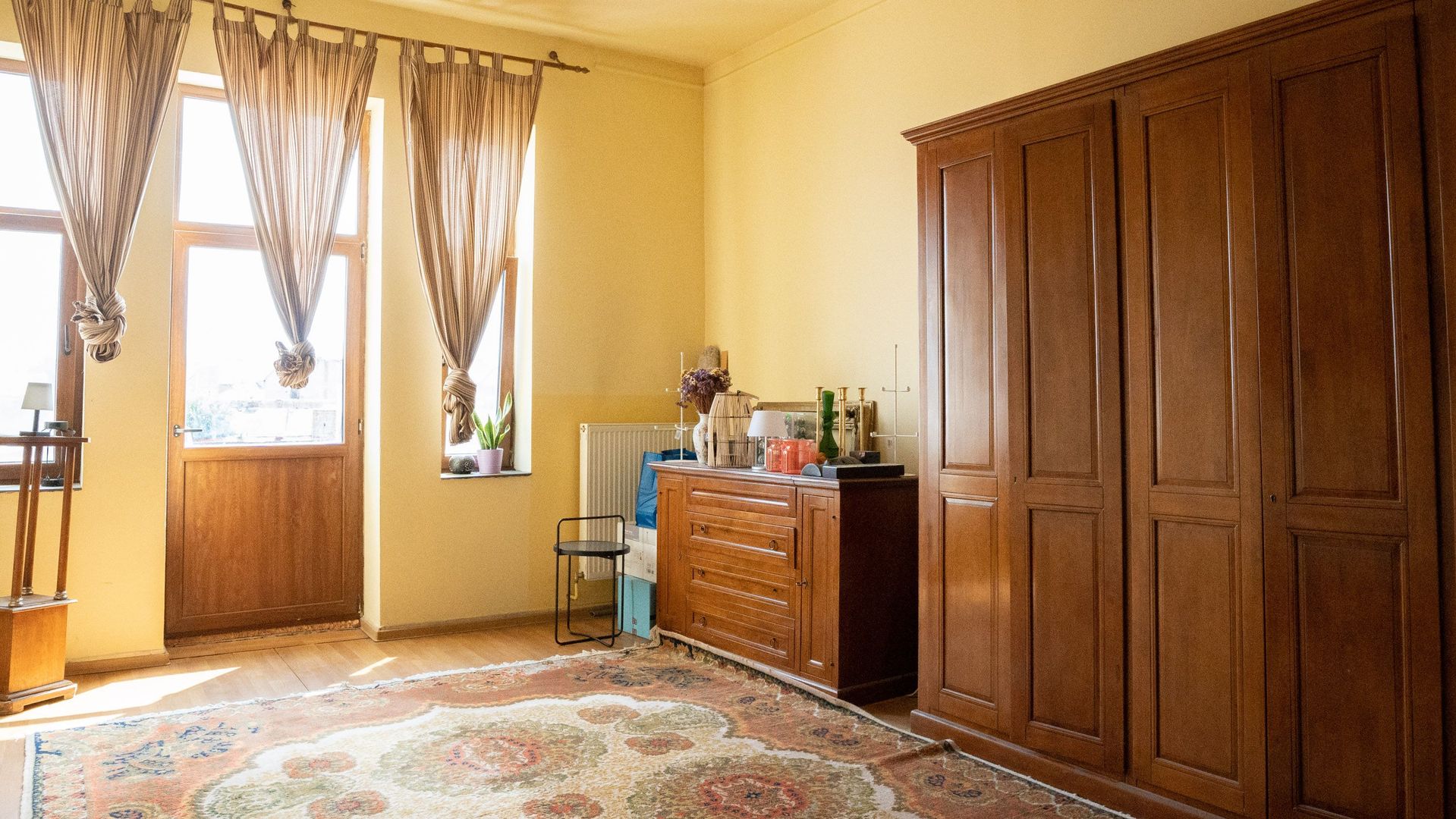 Imagine 9 - 2 camere. Adresă centrală. 99 mp construiți. 2 băi. Etaj 3.
